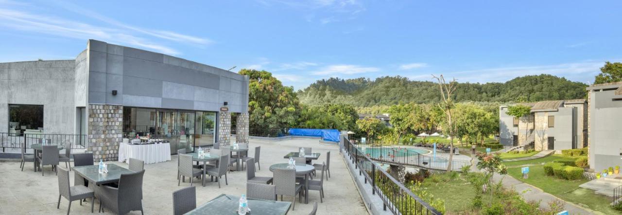 Club Mahindra Corbett Hotel Dhikuli Екстериор снимка