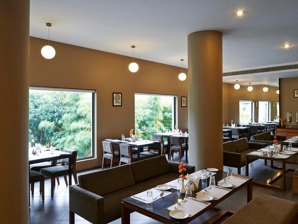 Club Mahindra Corbett Hotel Dhikuli Екстериор снимка
